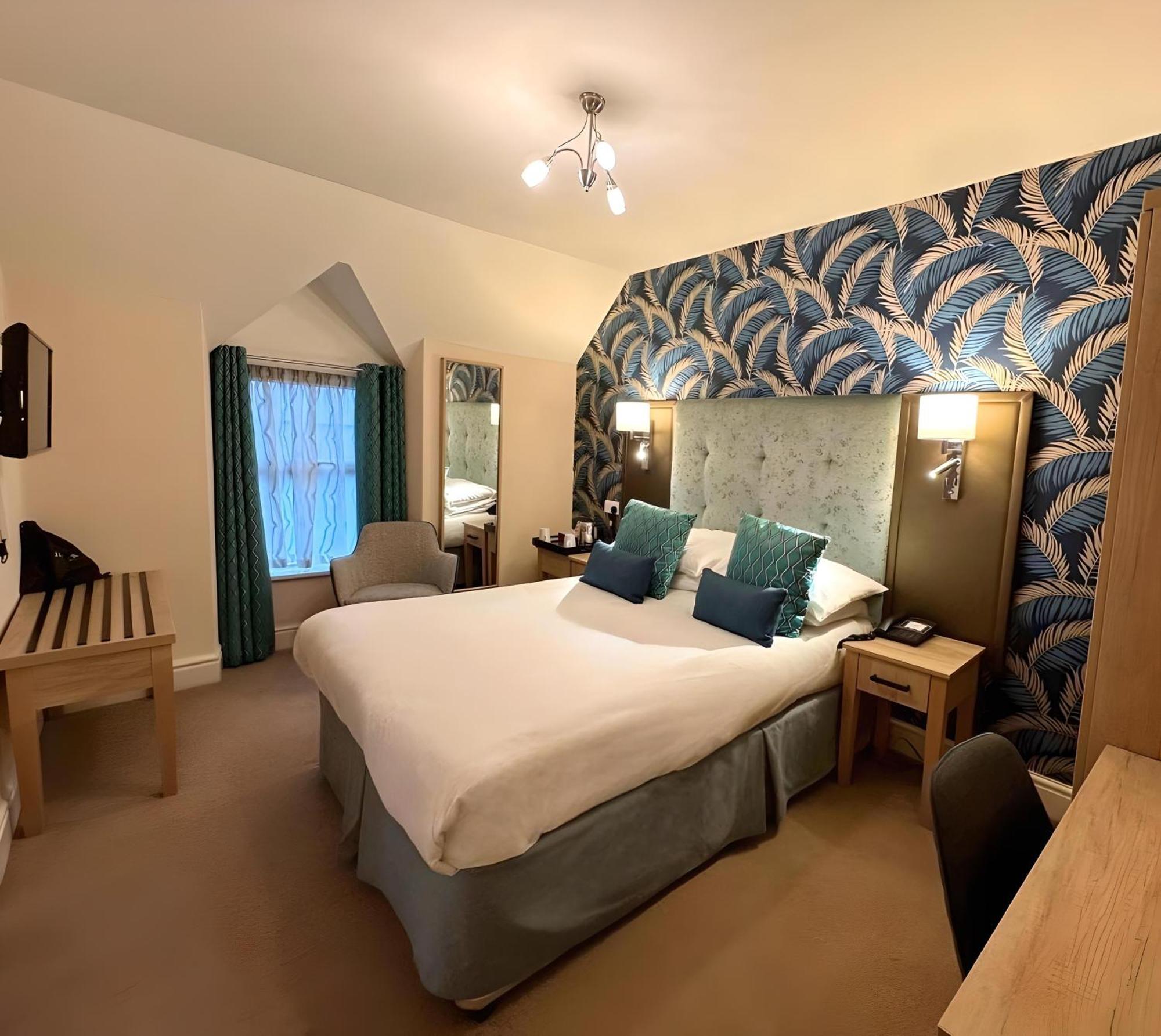 Caerwylan Hotel Крик'єт Екстер'єр фото
